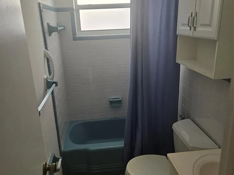 1416 NE 5th Ct #3 — Photo 5