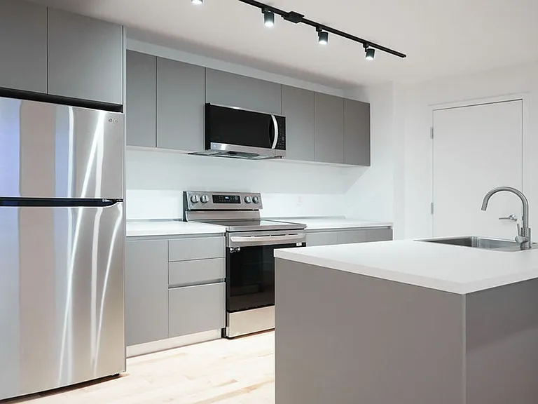 44 Warren St #306 — Photo 2