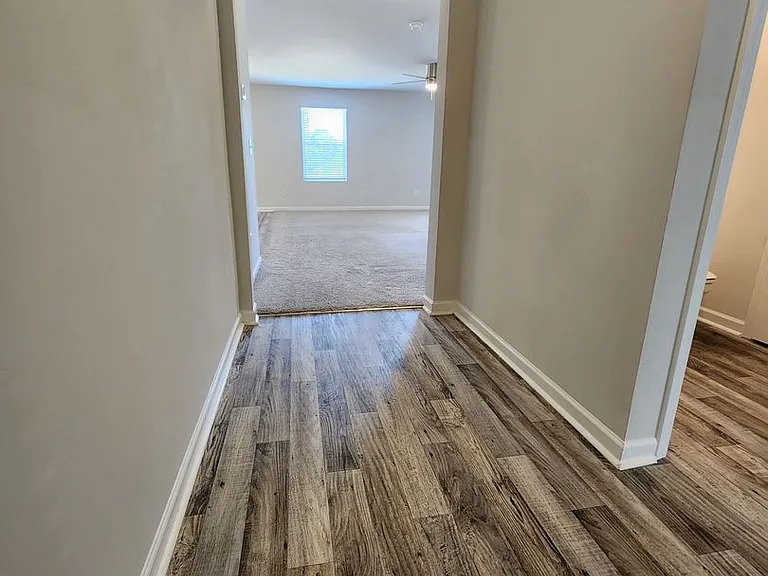 925 Sapphire Stone Ln — Photo 2