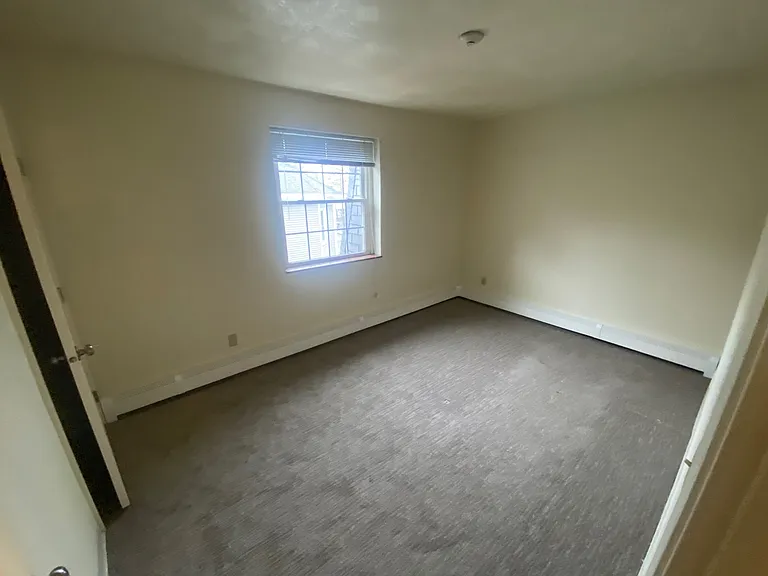 148 Sycamore St #16 — Photo 9