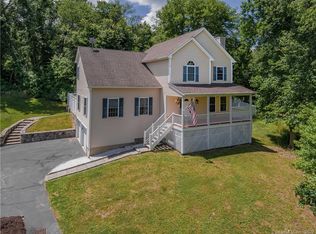 18 Hanover Ridge Rd, Brookfield, CT 06804