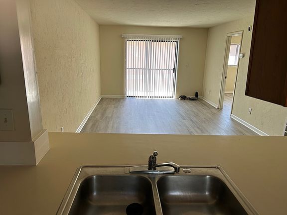 2nd image of 1101 2nd Ave N APT 1006
