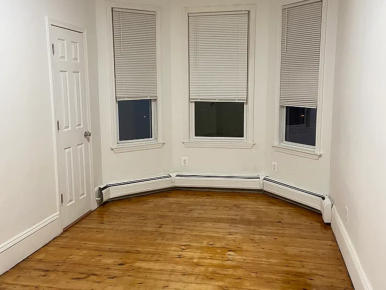 252 Windsor St #3A — Photo 13