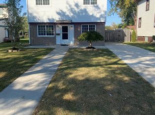 22011 E Ten Mile Rd, Saint Clair Shores, MI