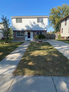 22011 E Ten Mile Rd, Saint Clair Shores, MI, 48080