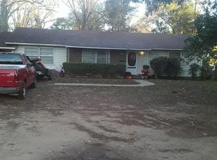 327 Redwater Rd, Wake Village, TX 75501