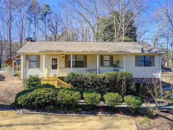 519 Patty Ct, Lithia Springs, GA 30122