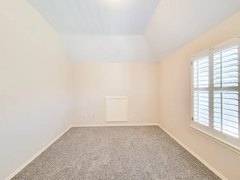 4106 Creek Ridge Ln — Photo 38