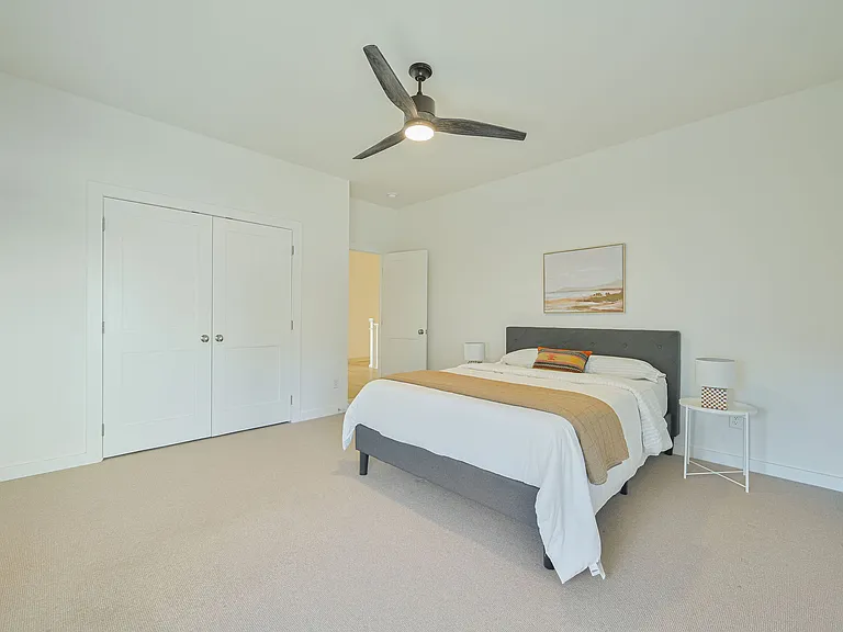 1300 N Blackwelder Ave — Photo 43