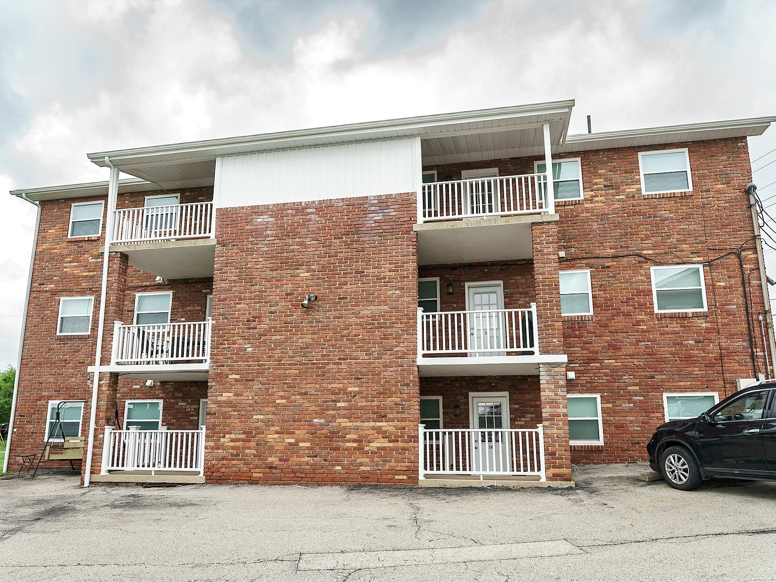 2 bed, 1000 sqft, $1,000 — Photo 3