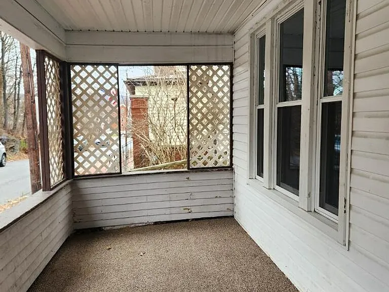1489 Washington Ave — Photo 1