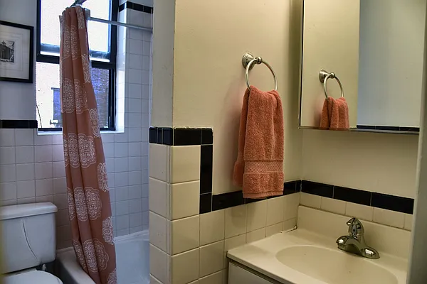 Rented by Compass | media 29