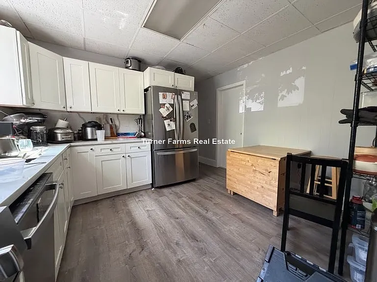 11 Burnham St #1R — Photo 3