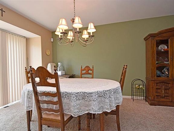 4th image of 6097 Olde Gate Ct