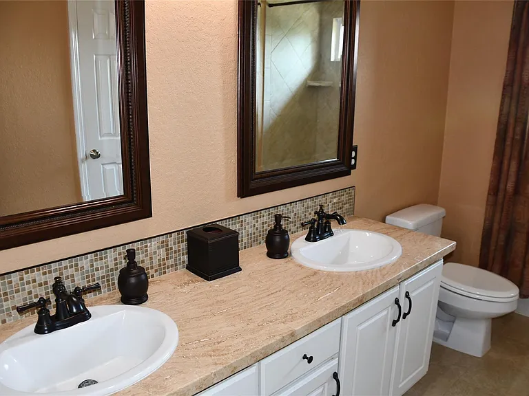 18118 Cypress Valley Ln — Photo 23