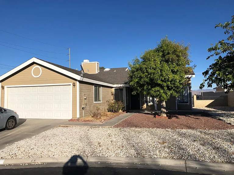9193 Birchwood Ct — Photo 2