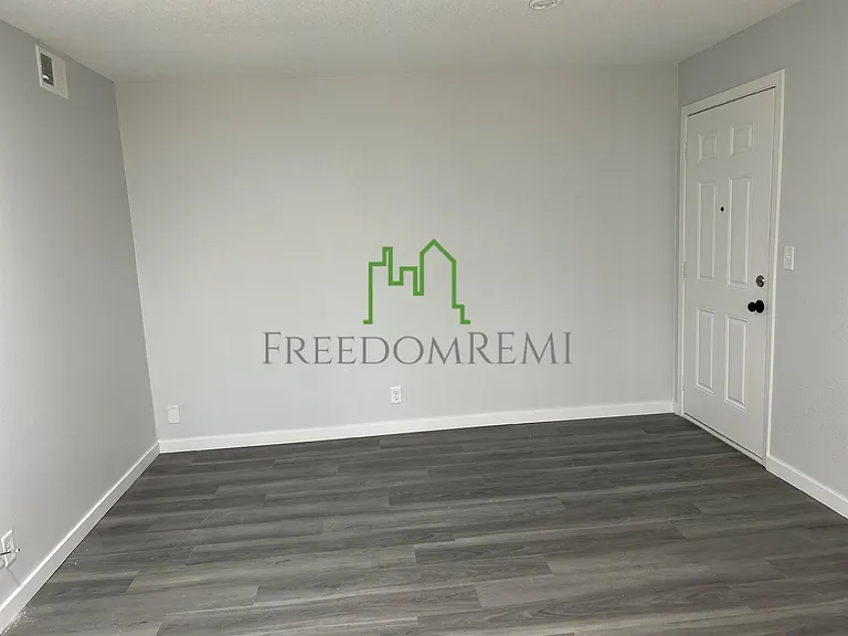 OakLee Apartments — Photo 5