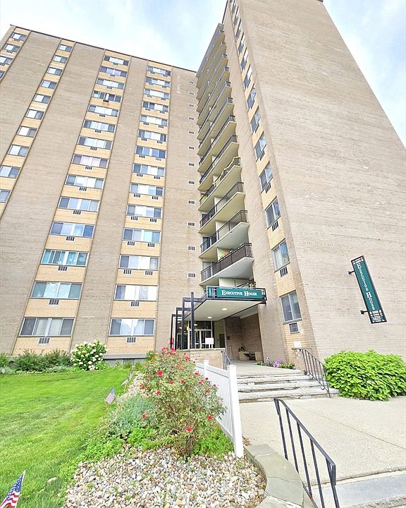 1st image of 1025 Hancock St Unit 13A