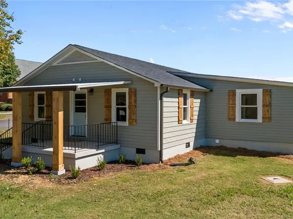 1362 Cornatzer Rd, Mocksville, NC 27028