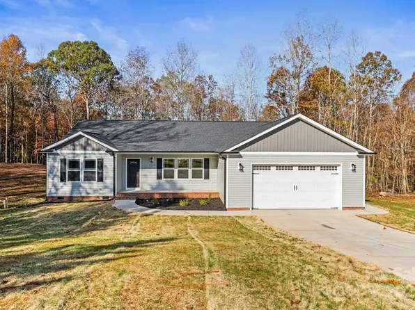 3146 Captains Cove Ln, Lincolnton, NC 28092