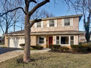 1056 Rolling Pass, Glenview, IL 60025