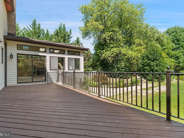 15729 Holly Grove Rd — Photo 78