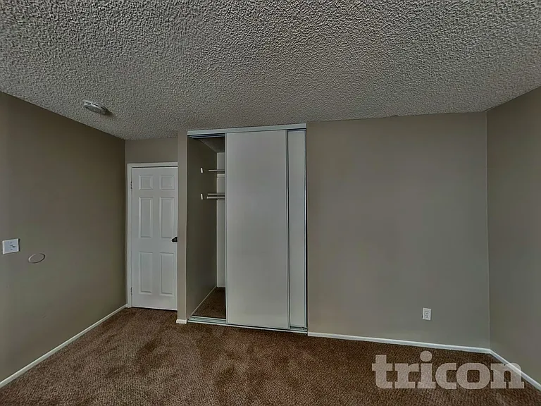271 Princess Ann Ct — Photo 12