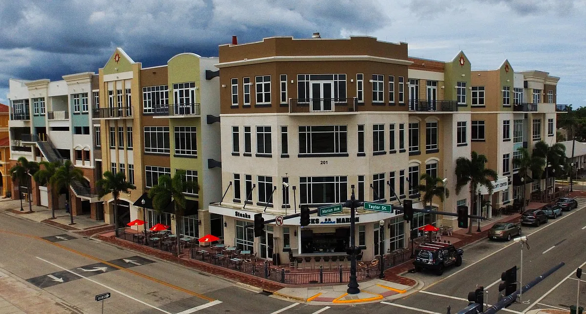 Building Photo - 201 W Marion Ave #1414