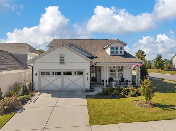 296 Ontario Ln, Hoschton, GA 30548