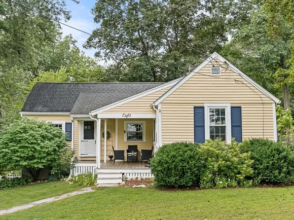 8 Moore Rd, Westford, MA 01886