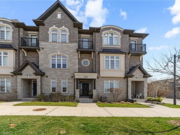 2275 Khalsa Gate, Oakville, ON L6M 1P4