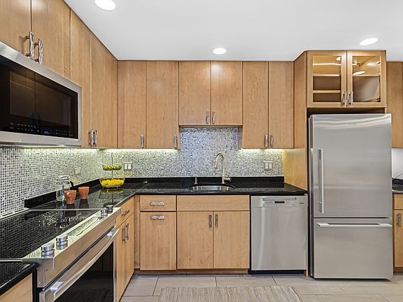 3rd image of 1500 Oak Ave APT 2C