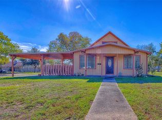 602 E Post Office St, Weimar, TX 78962