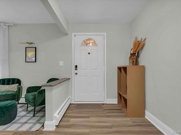 5th image of 29994 Rambling Rd