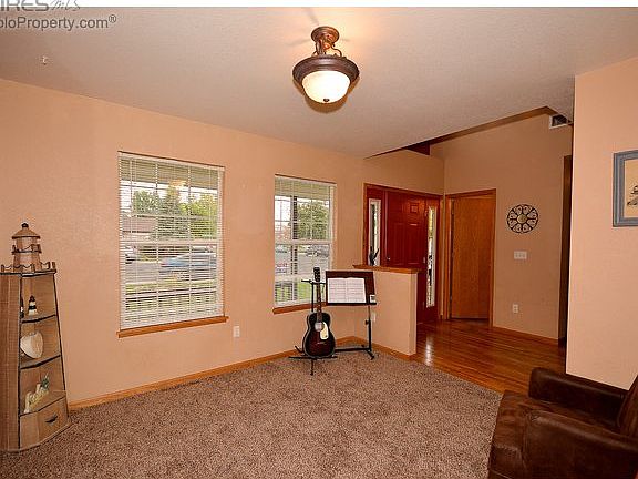 view of front door