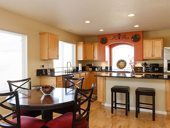 Breakfast Nook / Kitchen