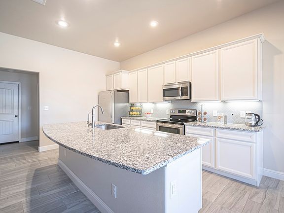 5th image of 9300 Saguaro Cir