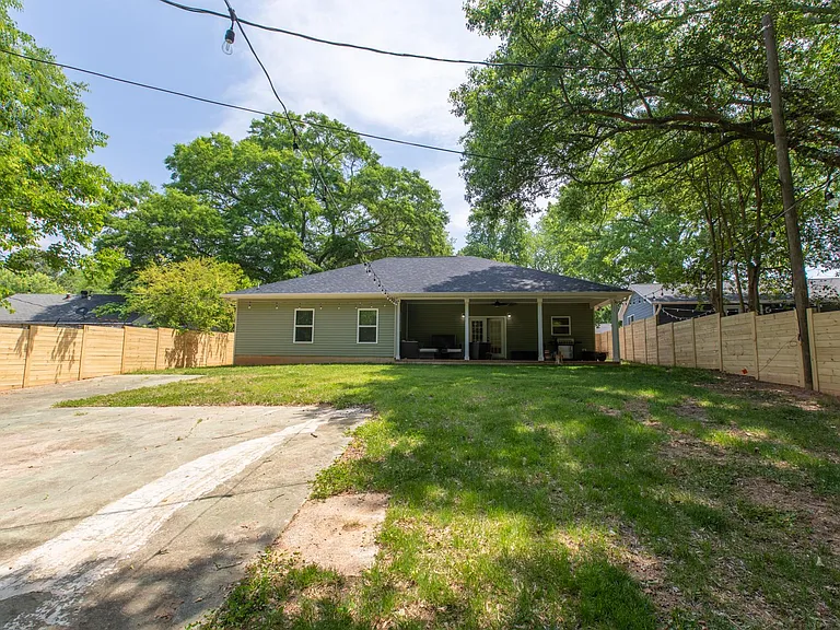 3332 Barfield Dr — Photo 2