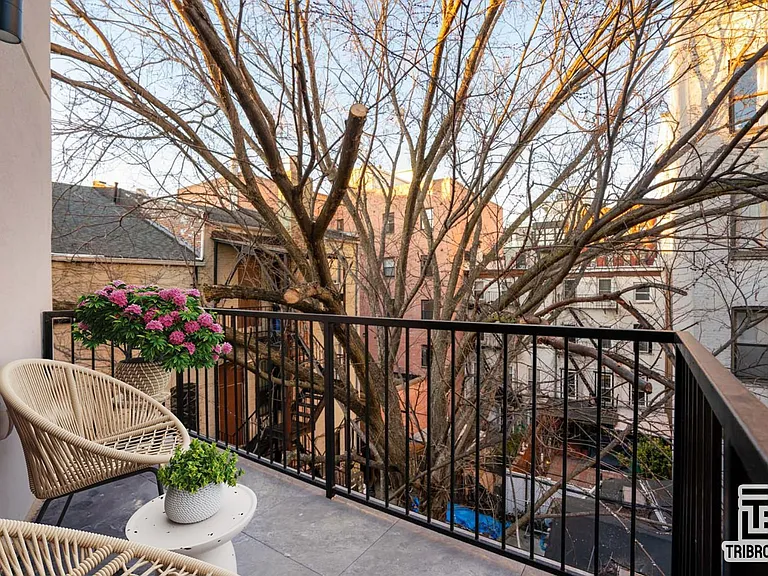 771 Lexington Ave #2B — Photo 1