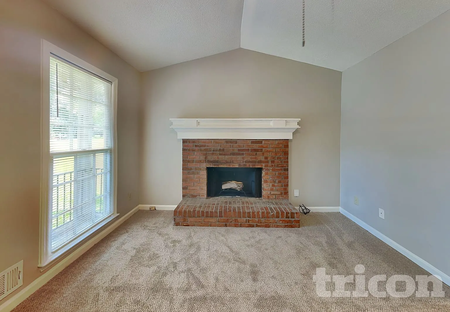 1202 Holly Hills Drive Lilburn GA — Photo 3