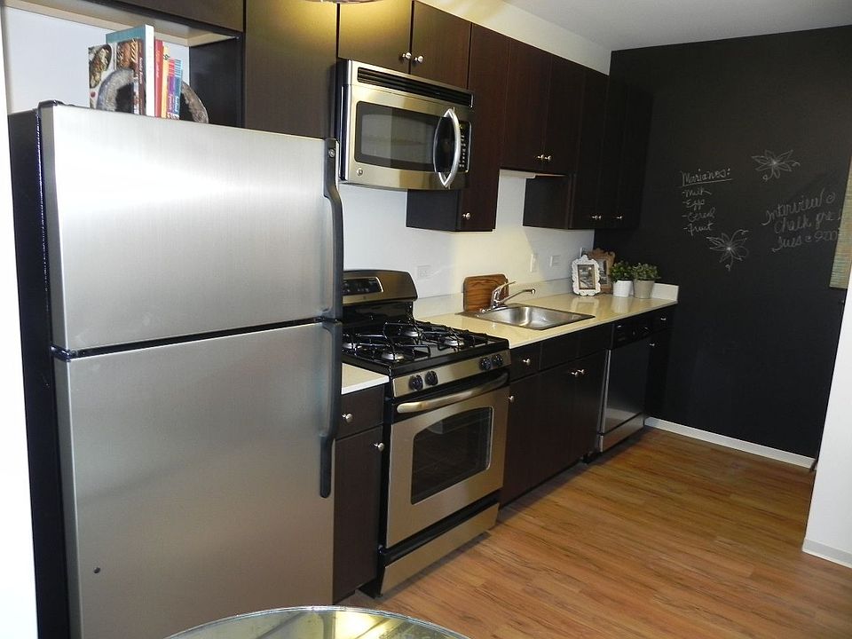 1st image of 345 E Wacker Dr Unit 4402