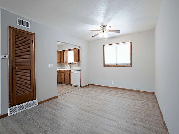 3rd image of 2526 S 60th St APT 14