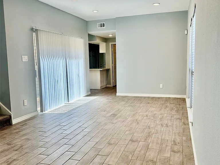 12625 Memorial Dr #20 — Photo 4