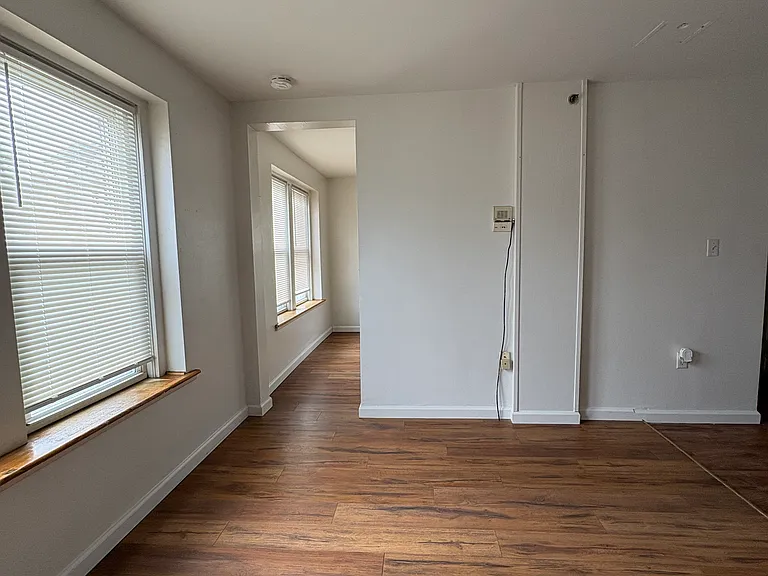 2 Crandall St #1-6 — Photo 11