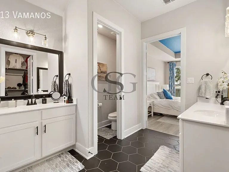 113 Vamanos — Photo 18