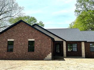 215 N Haag St, Breese, IL 62230