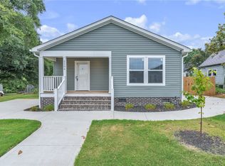 1104 E Front St, Iva, SC 29655