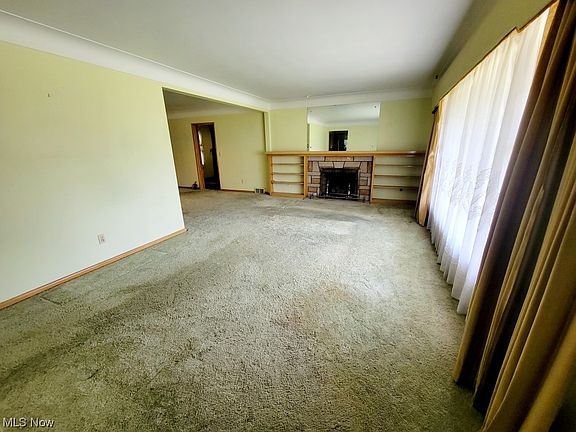 4th image of 10830 Lawndale Dr