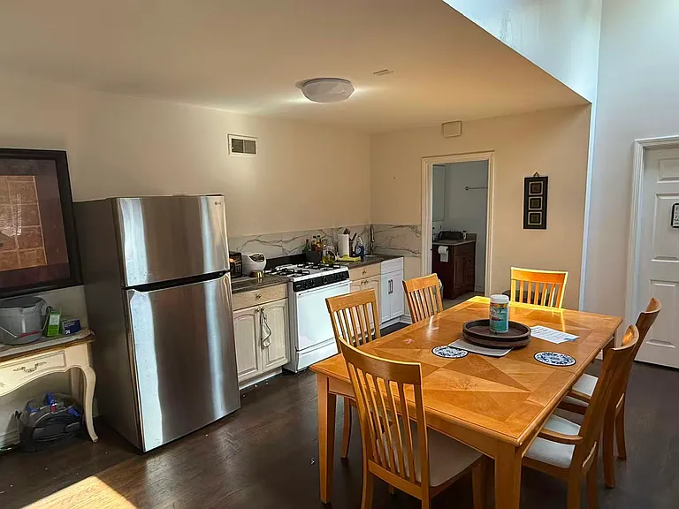 Ardath Ln — Photo 8