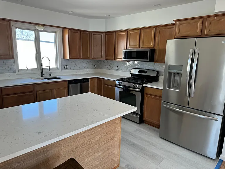 1829 S Wood Ave #2 — Photo 2